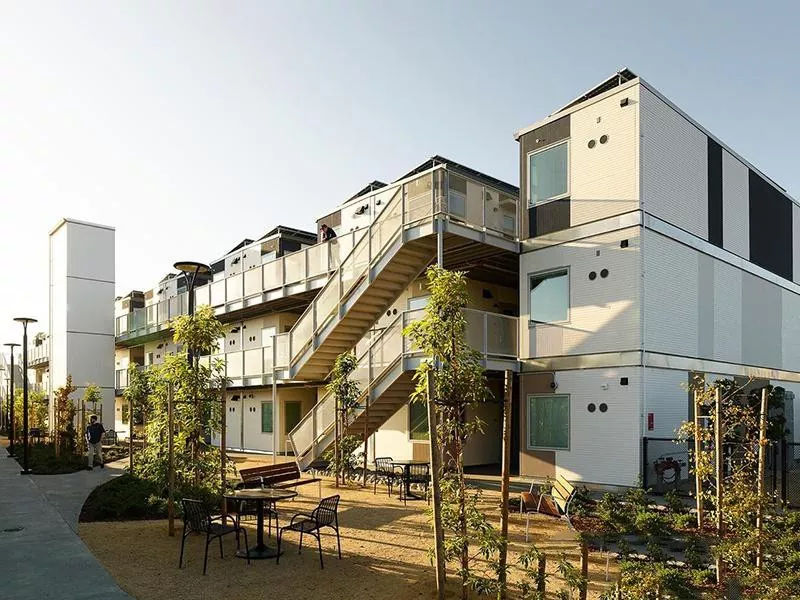 Por que as casas em contêineres são uma mudança inteligente para a vida moderna?